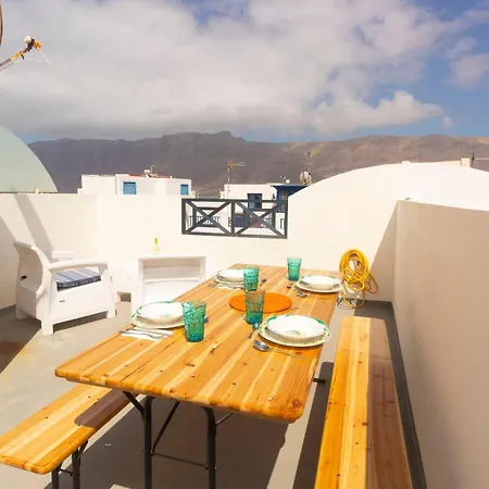 Casa Bianca Caleta De Famara Hotel Exterior photo