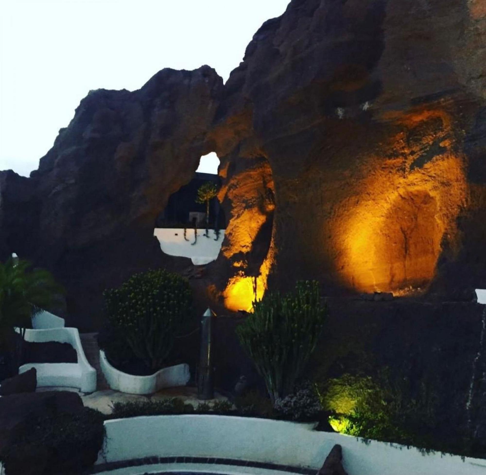 Casa Bianca Caleta De Guest house *